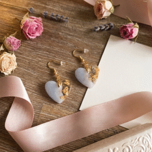 Boucles d'oreilles "COEUR" gris clair et or